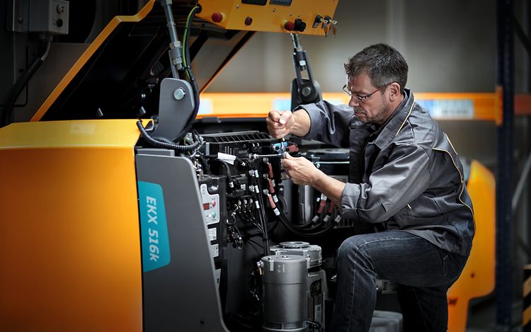 Everlift forklift servicing